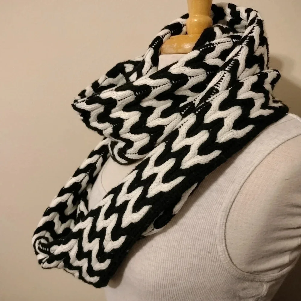 Calvin Klein Black and White Infinity Knit Striped Scarf Neckwarmer